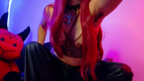 Snapshot of bambiiqueen chatting on October 17, 4:21 pm Bambi 730am-1400 hrs online show from October 17, 4:21 pm