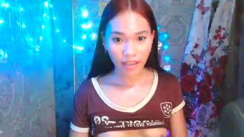 baninay810654 online show from August 2, 5:21 am