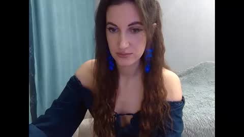 Emma online show from May 3, 5:49 pm