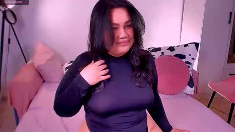 Barbie Kim online show from November 9, 6:59 pm