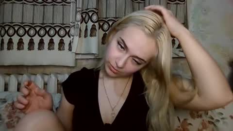 barbie___girl online show from January 14, 5:29 pm