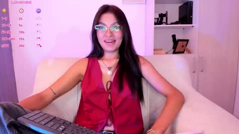 Snapshot of barbie_brunette3 chatting on October 25, 4:53 am  independet model online show from October 25, 4:53 am