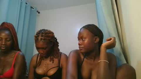 queen online show from March 11, 2:16 am