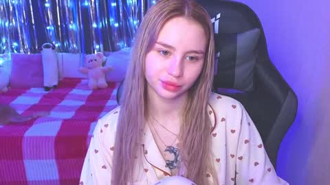 Eva online show from December 30, 8:10 am