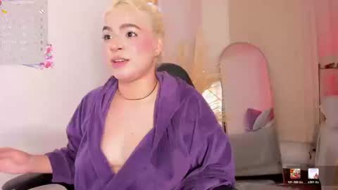 barbiehannab online show from March 12, 11:40 pm