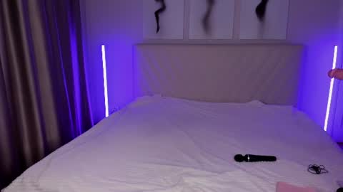  Emma online show from June 14, 8:31 pm