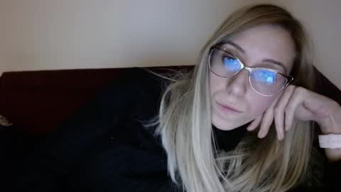 Lena online show from January 17, 6:04 pm