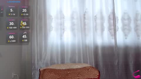 Snapshot of batari_giya chatting on February 28, 5:04 am Lara online show from February 28, 5:04 am