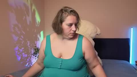 Love online show from June 21, 6:01 pm