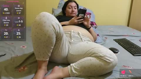 Snapshot of bbw_milf_4u chatting on February 12, 6:51 pm Emma online show from February 12, 6:51 pm