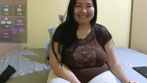 Snapshot of bbw_milf_4u chatting on January 26, 8:03 am Emma online show from January 26, 8:03 am