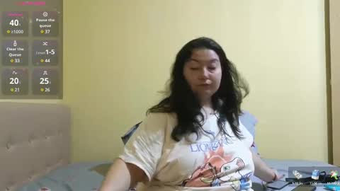 Snapshot of bbw_milf_4u chatting on March 6, 5:22 pm Emma online show from March 6, 5:22 pm