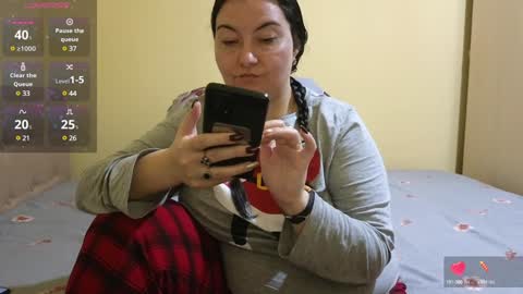 Snapshot of bbw_milf_4u chatting on February 4, 7:00 pm Emma online show from February 4, 7:00 pm