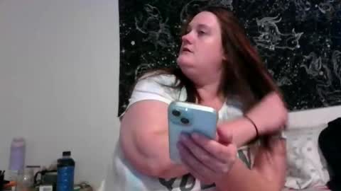 QuEen KeLs online show from November 10, 6:30 am