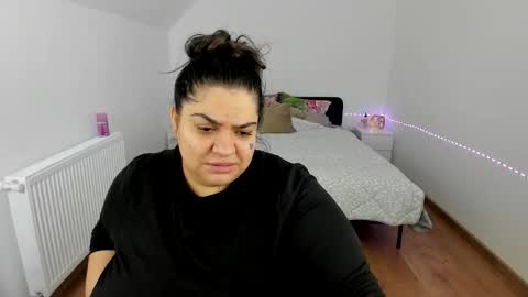 EvaEmi online show from October 12, 8:00 pm