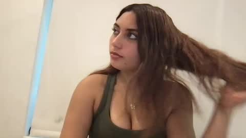Snapshot of bbypiamia chatting on October 14, 8:22 pm bbypiamia online show from October 14, 8:22 pm