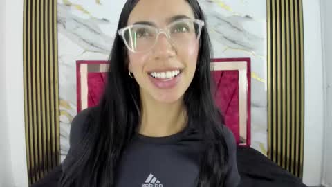 daniela villamizar online show from December 3, 2:41 pm