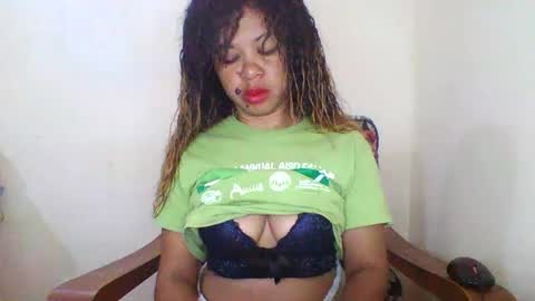Snapshot of beaute_choco chatting on October 12, 5:32 am Eva online show from October 12, 5:32 am