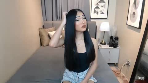 PEARL X NIKKI online show from April 28, 9:57 am