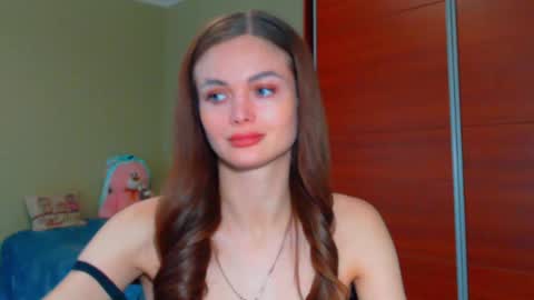 Snapshot of beauty_fruity chatting on March 4, 10:13 am Maria online show from March 4, 10:13 am