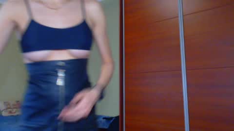 Snapshot of beauty_fruity chatting on February 16, 8:32 am Maria online show from February 16, 8:32 am