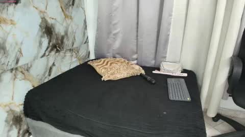 lana online show from December 18, 3:22 am