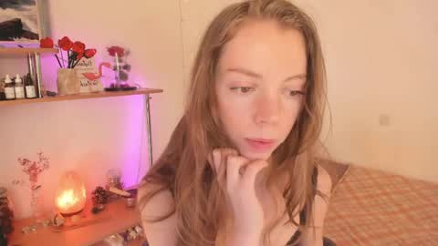 Eliise online show from May 1, 2:09 pm