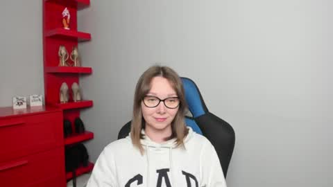 Zoe online show from June 15, 6:35 am