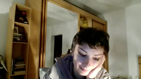 Raluca online show from November 22, 6:32 pm