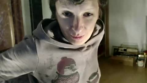 Raluca online show from November 25, 9:04 pm