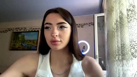 Melissa online show from June 7, 12:45 pm