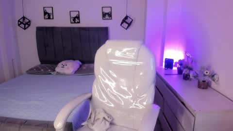 Marzhie online show from October 21, 2:21 pm