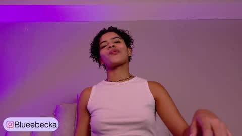 Beecckkkaaa online show from May 2, 1:14 pm