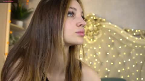 Melissa online show from May 2, 12:30 pm