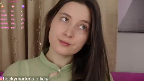 BeckyMartens come join me on    while im offline here  online show from May 2, 4:05 am