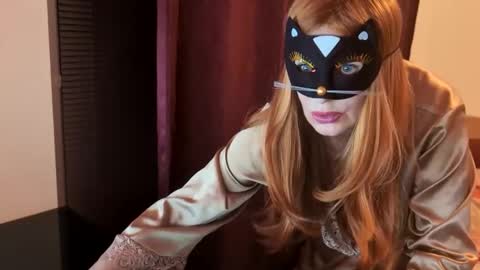 Beebow online show from April 27, 7:00 pm