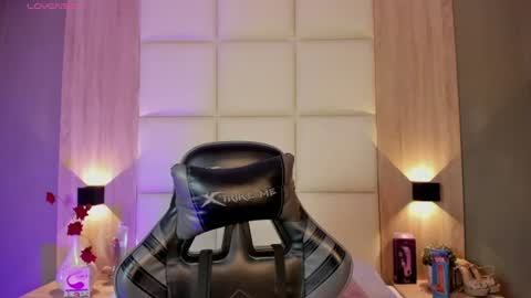 Bella cam online show from June 19, 7:17 pm