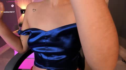Snapshot of bella1207 chatting on October 20, 7:28 pm Bella cam online show from October 20, 7:28 pm