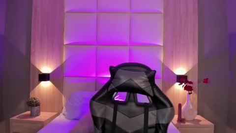 Bella cam online show from October 31, 9:08 pm