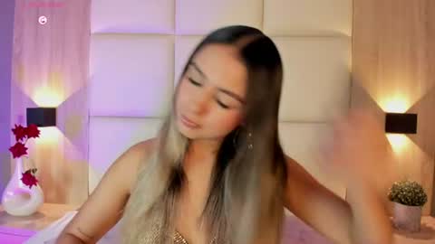 Bella cam online show from July 3, 7:20 pm