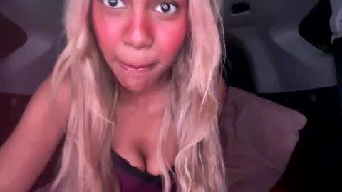 bella19sua online show from November 5, 5:45 am