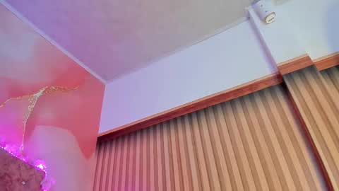 Melanie  online show from March 4, 7:01 pm