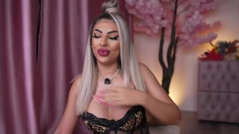 Emma  Bella online show from May 2, 10:13 pm