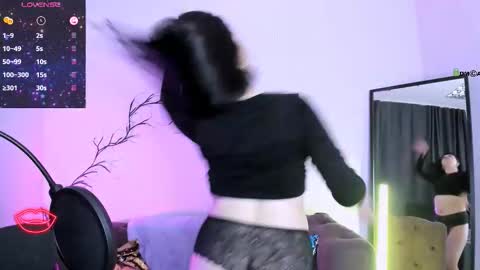 Bella online show from November 9, 4:47 pm