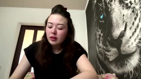 Hanna here Welcome  online show from May 20, 3:14 am