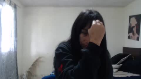 bella_luna34 online show from May 4, 4:00 pm