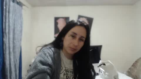 bella_luna34 online show from April 28, 3:54 am