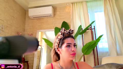 bella_posh online show from July 5, 6:19 am