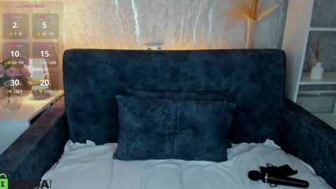 Linda Bella online show from June 13, 1:36 am