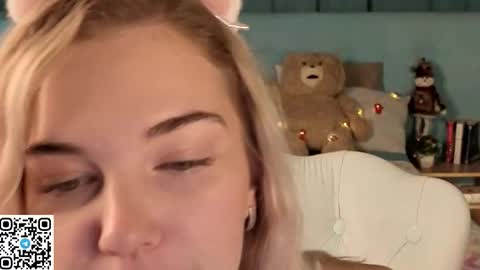 Bella online show from December 16, 1:00 am